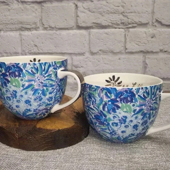 Lilly Pulitzer ceramic mugs set of 2, new in box - Picture 3 of 4